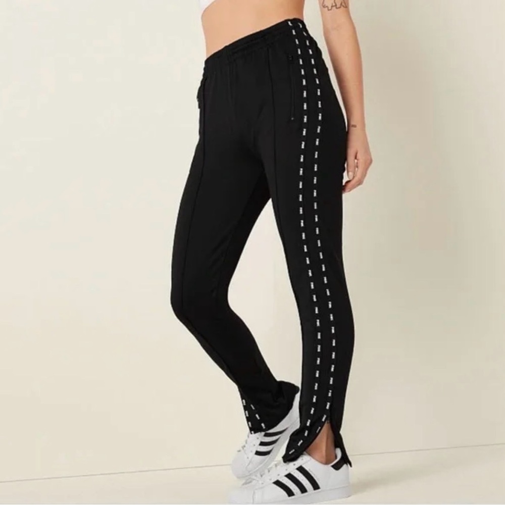 PINK Victorias Secret Black Jogger Sweatpants Logo Sides Zipper at Ankle Medium